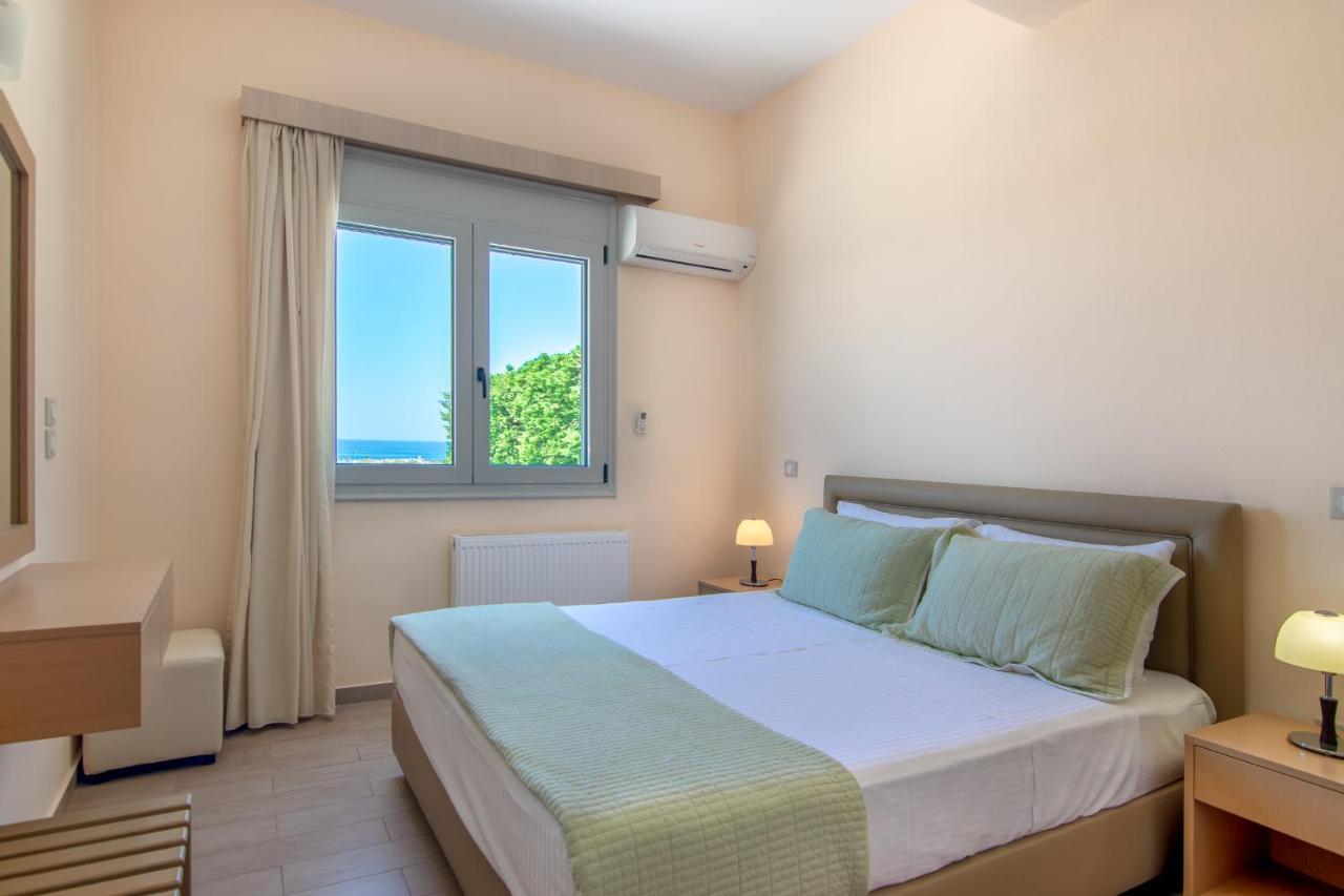 Yanni'S Villas Adelianos Kampos Buitenkant foto